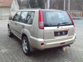 Nissan X-TRAIL 2,5 benzin - 5