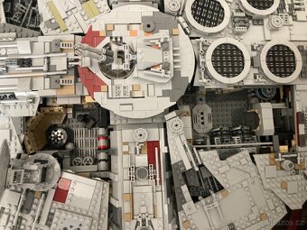 LEGO Star Wars 75192 Millennium Falcon - 5