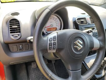 Suzuki Splash 2013, garážované, najeto jen 84500 km - 5