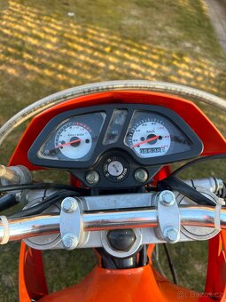 Yuki 125 SM - 5
