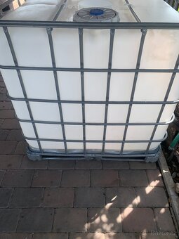 Nádrž na vodu 1000l - vyčištěný IBC kontejner - 5