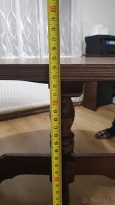 Prodám kulatý jídelní stůl - 5