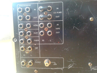 Zesilovač Marantz - 5