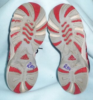 Sportovní boty/sálovky ADIDAS,vel.38 2/3 na nohu vel.37-38 - 5