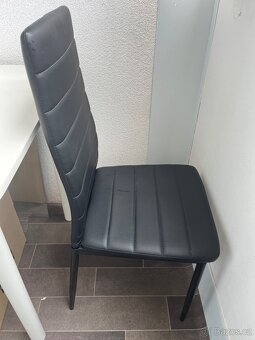 Stůl a dvě židle - 5