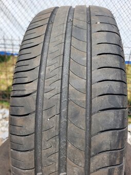205 60 16" 96H...Michelin - 5