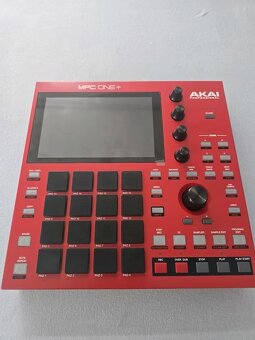 Akai MPC One+ (prakticky nový) s Decksaverem a 128 GB kartou - 5