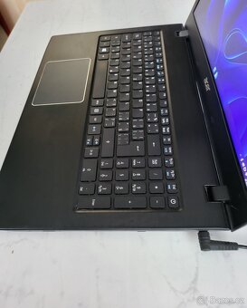 Acer Aspire E15 (E5-575G-31BT) i3 th 7 Gen. SSD 250 GB - 5