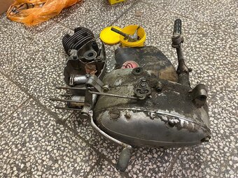 Jawa pionýr 21 + motor navíc - 5