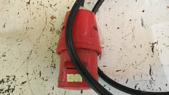 Zásuvka 380V s kabelem - 5