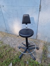 Kadeřnický sušák a stolička - 5
