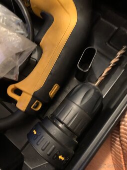 Dewalt D25124 + vrtáky - 5
