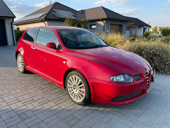 Alfa Romeo 147 GTA 3.2 V6 24V Busso, Manuál - 5