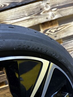 Mercedes Benz C W205 - orig. letní ALU sada 5x112 R18 - 5