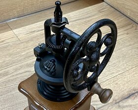 Retro stylový ruční kávomlýnek - 5