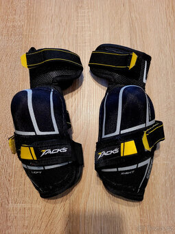 Hokejová výstroj CCM Tacks JUNIOR - vel. M NOVÁ - 5