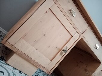 Starý, psací stůl po renovaci - 5