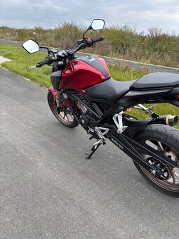 Honda cb125r 2023 - 5