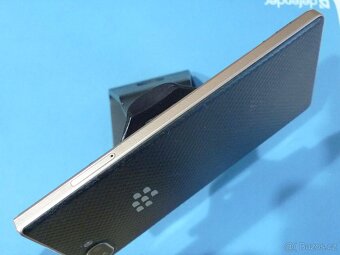 Blackberry Key2 LE - 5