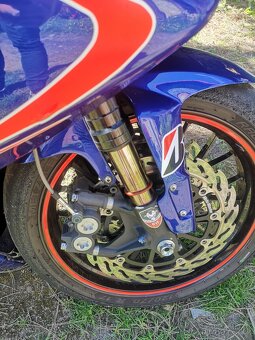Suzuki GSX-R 750 k7 - 5