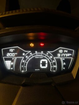 Aprilia SR GT 125 - Praha - Garážované - 5