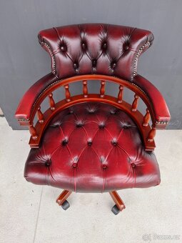 Luxusní kožené křeslo Chesterfield - 5