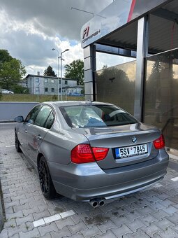 BMW e90 330d lci - 5