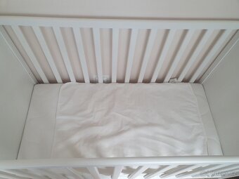 Dětská postýlka IKEA Sundvik + matrace + chránička - 5