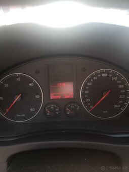 Volkswagen Golf - 5