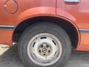 Opel Commodore  2.5 S  6válec  1979 - 5