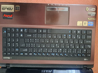 Asus 4Jádro Intel - 5