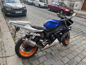 Yamaha R1 RN-09 - 5
