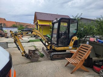 Minibagr Caterpillar 301.8 najeto 5110mth.Roztahovací - 5