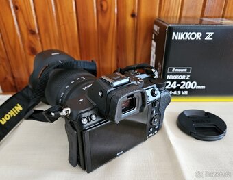 Špičkový Nikon Z5 s objektívom NIKKOR 24-200 mm/4.0-6.3 - 5
