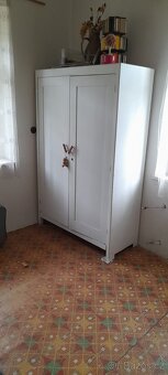 starožitný nábytek - 5