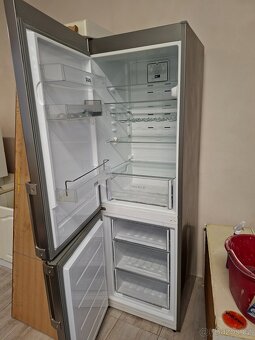 Kombinovana Lednice z mrazakem Bauknecht - 5