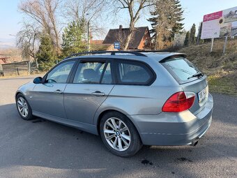 BMW 320i - 5