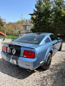 Ford Mustang 4.0 V6 - 5