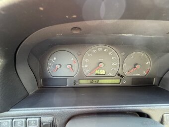 Volvo V70 2,5TDI 103KW - 5