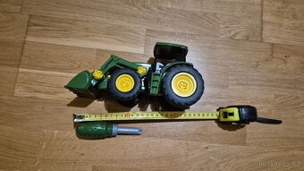 Skládací - šroubovací traktor John Deere - 5