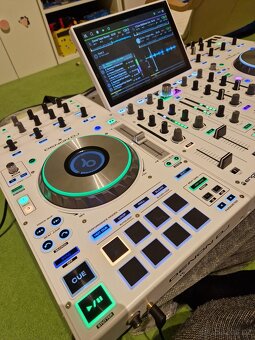 Denon Prime 4 white edition + kufr UDG - 5