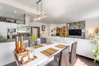 Prodej bytu 3+kk, 99 m2, Terasa 94 m2, 2x Garážové stání - B - 5