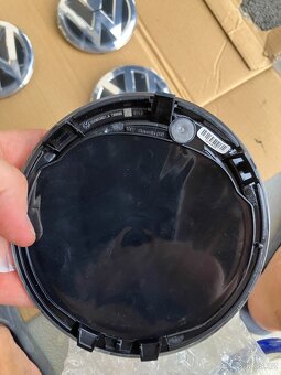 Znak VW passat b8 predni masky acc radar - 5