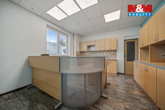 Pronájem skladu, 1072 m², Hradec Králové, ul. Stavební - 5