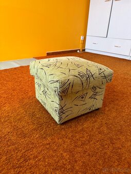 Rozkládací gauč s houpacím křeslem a bobkem - 5