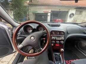 Alfa Romeo 156 2.5 V6 - 5