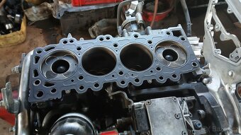Nissan Navara motor YD25 - 5