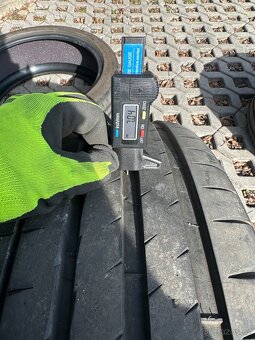 Letní pneu Michelin 255/40ZR 21 - 5