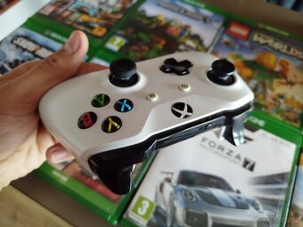 Xbox One S 1TB + 9 her + 2 ovladače - 5