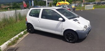 RENAULT TWINGO 1.2 rok 2003 výborný stav TOP karoserie - 5